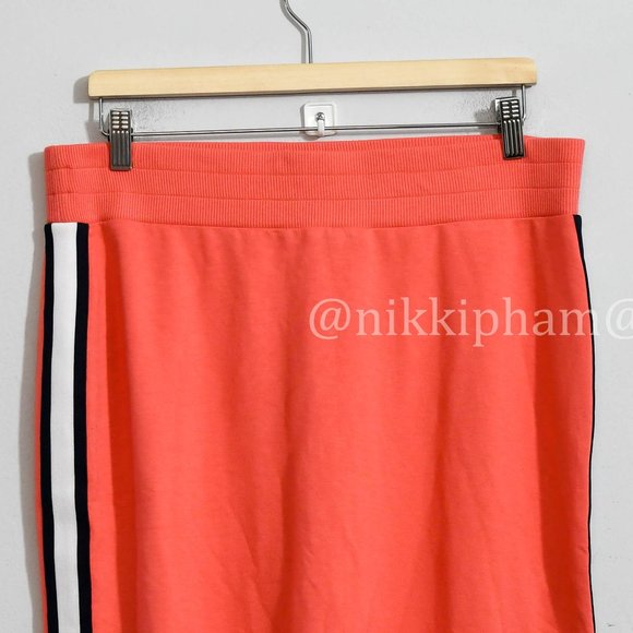 Tommy Hilfiger Ladies' Knit Midi Skirt in Coralie - Picture 4 of 5